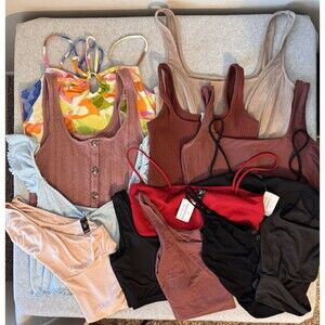 LOT of 13 Women's Crop Tanks Large Windsor American Eagle Aeropostale Cute Sexy